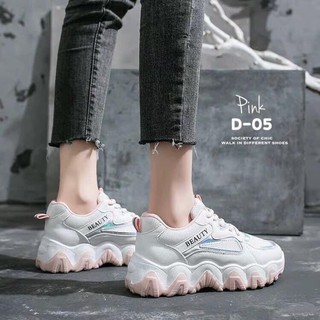 D-05 รองเท้าผ้าใบสไตล์เท่ก็ได้ สไตล์หวานก็น่ารักสดใส