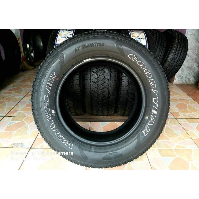 ยางใหม่ค้างปี 265/60R18 Goodyear Wrangler AT ปี 2020 พร้อมจุ๊บลมแปซิฟิก 4 ตัวประกันบวม 2 ปี จัดส่งฟร