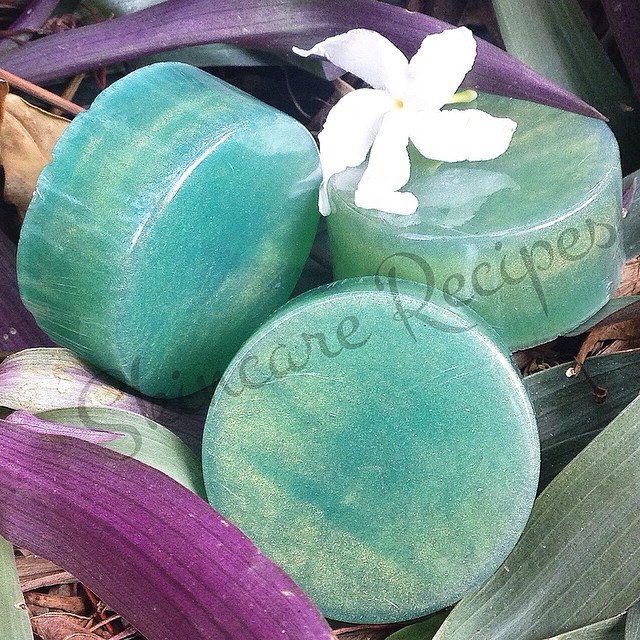 สบู่ว่านหางจระเข้ทองคำ Mineral Alovera Gold Honey