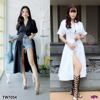 TwinsShopVip💗พร้อมส่ง TW7054 เดรสตัวยาวสีพื้นเรียบ แขนสั้นผ่าแขนด้านข้าง