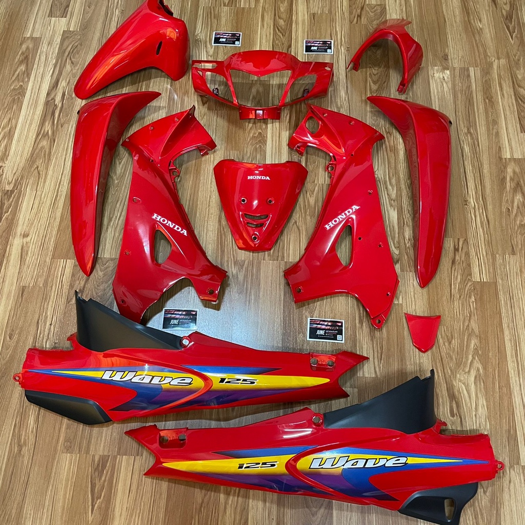 ชุดสี Wave 125 R รูใหญ่ 11 ชิ้น สีแดงล้วน(ท้ายตัดดำด้าน) ติดลายปี2002แดง