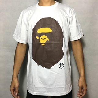 เสื้อยืด A Bathing Ape มี สีขาว และ สีเทา มี size S