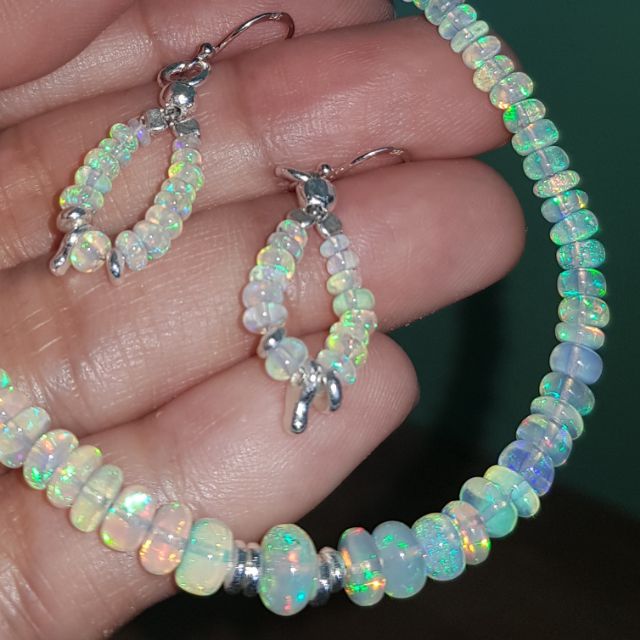 สร้อยข้อมือโอปอลแท้ โอปอลธรรมชาติ น่ารักใสๆ Grade AAAA (Natural White Opal beads bracelet)