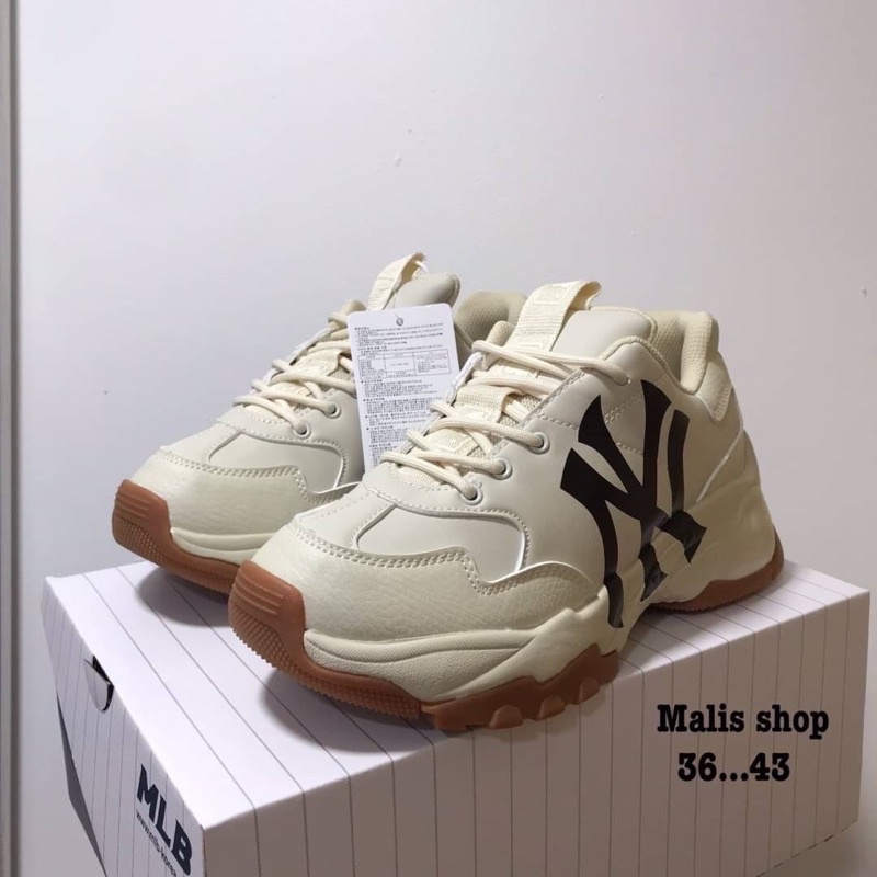 รองเท้าผ้าใบ MBLแฟชั่น