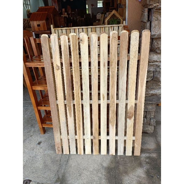 รั้วไม้สัก ,รั้วสนาม พร้อมขาตั้ง  75×100,75×140