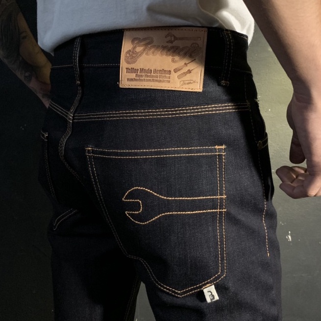 GRB005 Original กางเกงยีนส์ขายาวผู้ชาย สีเข้ม ผ้าดิบ ริมแดง 14oz. (Gasoline & Garage) ปั๊มน้ำมันแก๊สโซลีน (GRB)