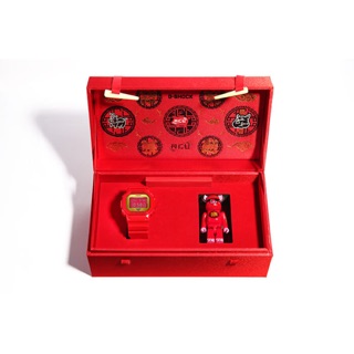 รุ่น DW-5600CX ปีหมูคู่ควรแก่การสะสมเพื่อเป็นศิริมงคล