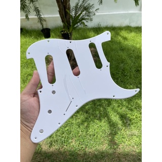 ST Guitar SSS Pickguard 11 Holes Scratch Plate for Modern Strat Guitar