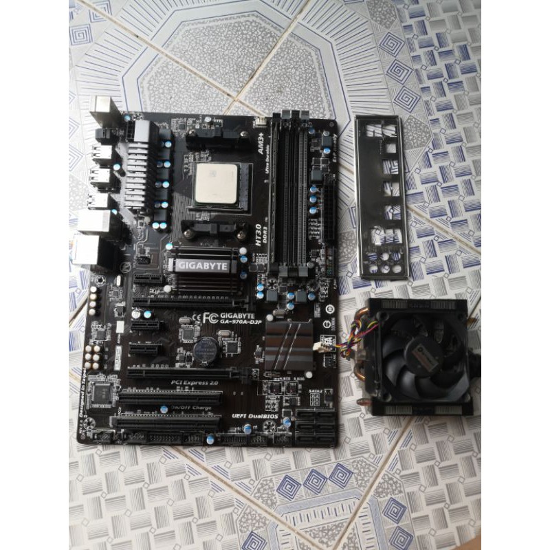 Fx6350 + GA 970A D3P+ Kingston 8 g เล่นเกมส์ ทำงาน ราคาถูกๆ