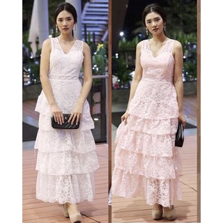 Maxi Dress ระบายชั้น ๆ ลายลูกไม้ปัก