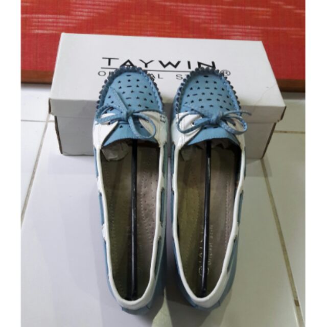 ส่งต่อค่ะ รองเท้าคัชชู TAYWIN