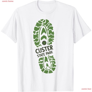 comic home Custer State Park South Dakota SD Hiking Boot Souvenir T-Shirt เสื้อยืด ดพิมพ์ลาย เสื้อยืดผ้าฝ้าย คอกลม cotto