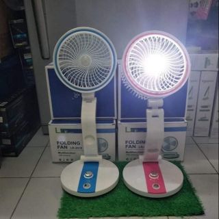 พัดลมชาจเก็บไฟ พับเก็บได้ ประหยัดพื้นที่พกพาสะดวก ยืดหดได้ หมุนหัวได้ มีไฟled  ส่องสว่าง