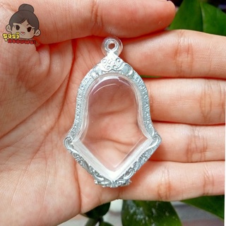 กรอบพระ กรอบพระเงินผสม (ทรงจำปี) | ใส่ท้าวเวสสุวรรณ [ กว้าง2.7*กว้าง3.7cm (ขนาดจอกระจก)] มีห่วงและยางรองแถมให้