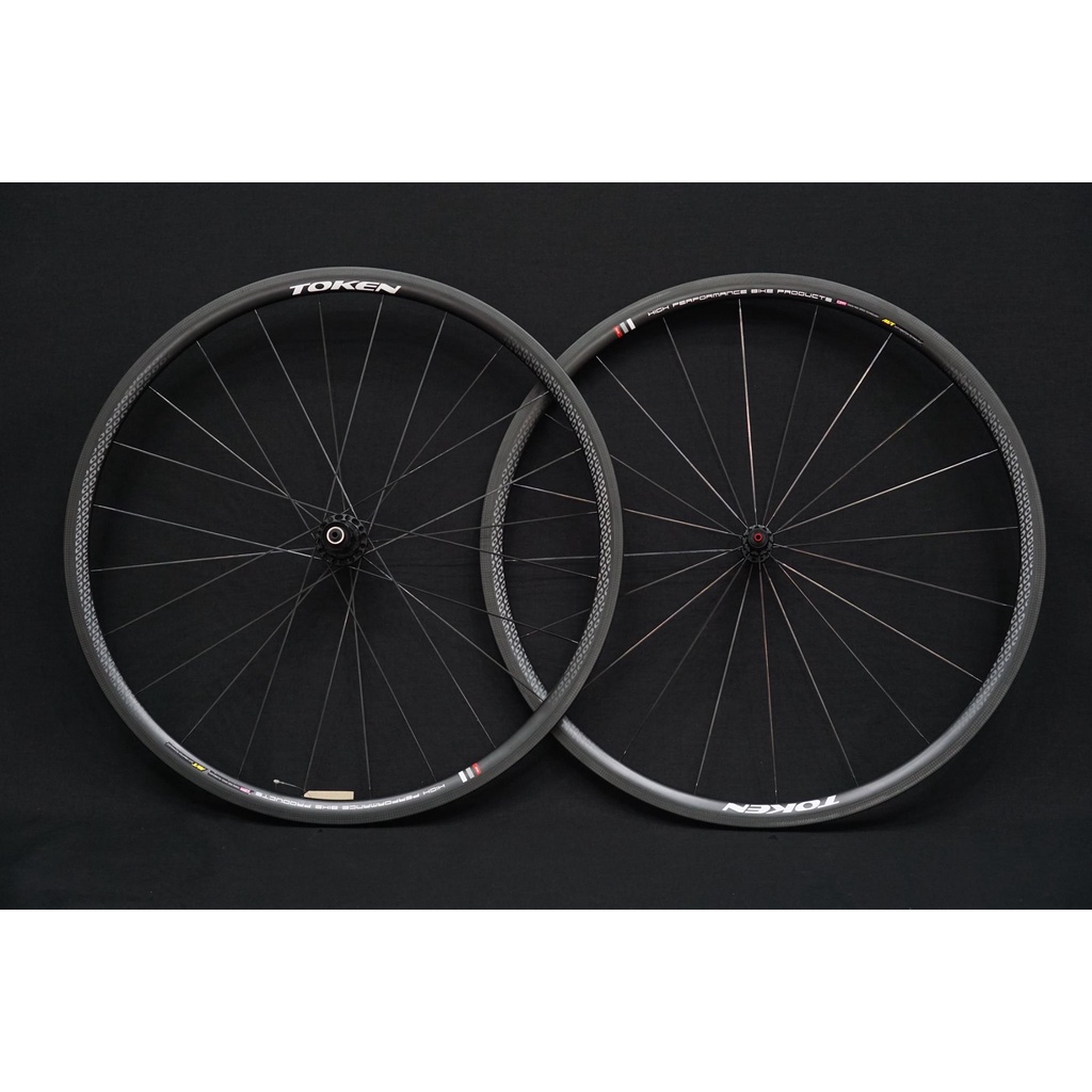 ล้อจักรยาน เสือหมอบ token รุ่น Carbon Clincher C28 ขนาด 700c.