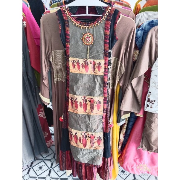 นักออกแบบเด็ก kurtis