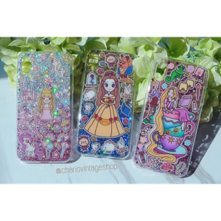 เคสฟรุ้งฟริ้งลายน่ารักๆ มาแล้วค่า มีลายให้เลือกกว่า 300 ลาย น่ารักสุดๆ รับทำทุกรุ่น