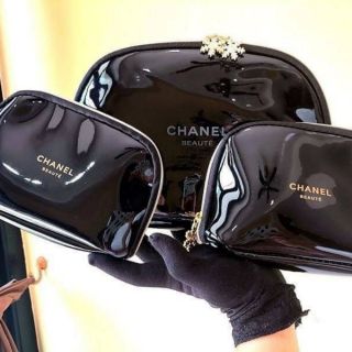 Chanel Beaute กระเป๋าเครื่องสำอาง