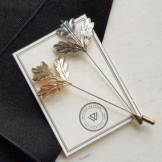 Maple Lapel Pin / พินรูปใบเมเปิ้ล (เข็มกลัด,ติดเสื้อ,ติดสูท)