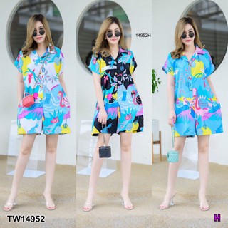 จั๊มสูทสั้น #สาวอวบ คอปกแขนล้ำลายกราฟฟิก TT14952 Short jumpsuit #chubby girl, collar, sleeves, graphic pattern