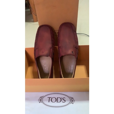 รองเท้าTODs แท้ ของมือสองใหม่เก็บ