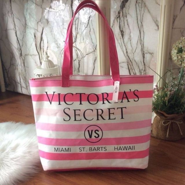 VICTORIA'S SECRET TOTE BAG