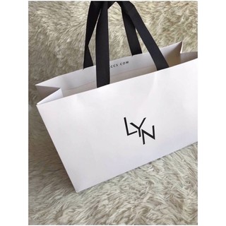 ถุงกระดาษ สำหรับเป็นของขวัญ Lyn CK