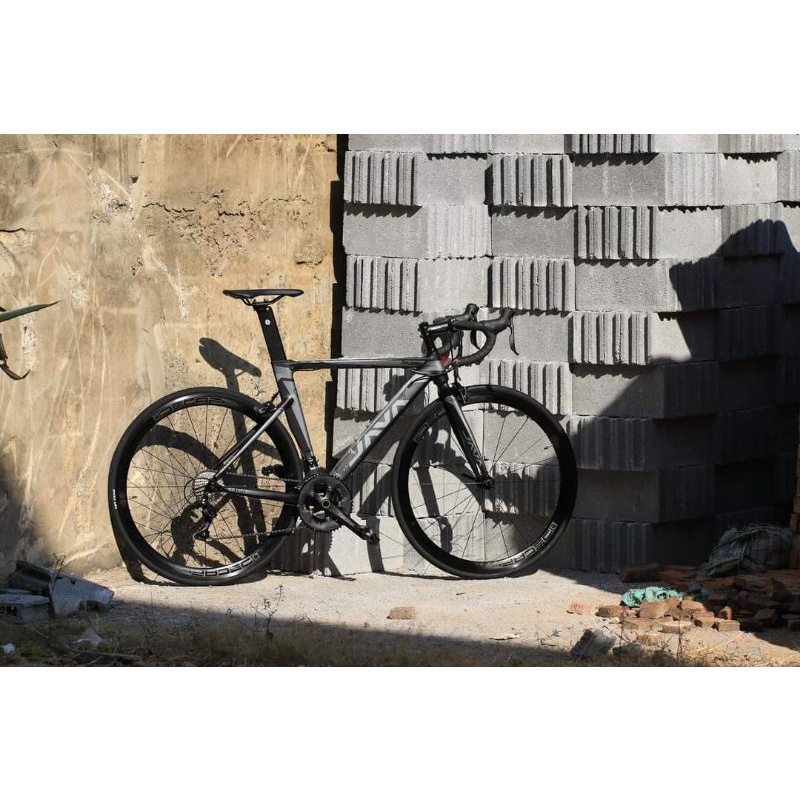 รถจักรยาน​เสือหมอบ​อลูมิเนียม​ยี่ห้อ​ Java รุ่น​ Siluro ชุดขับ​shimano sora​2*9=18sp