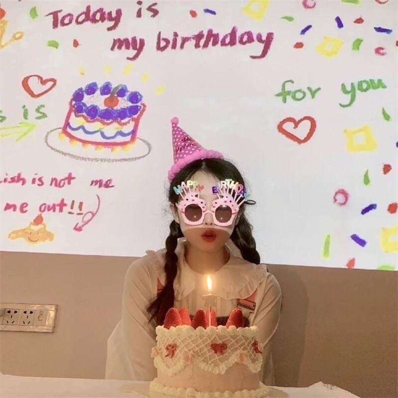 พร้อมส่ง เครื่องโปรเจคเตอร์ HBD สไตล์ มินิมอล แถมฟรี สติ๊กเกอร์ใส น่ารัก คิ้วๆ