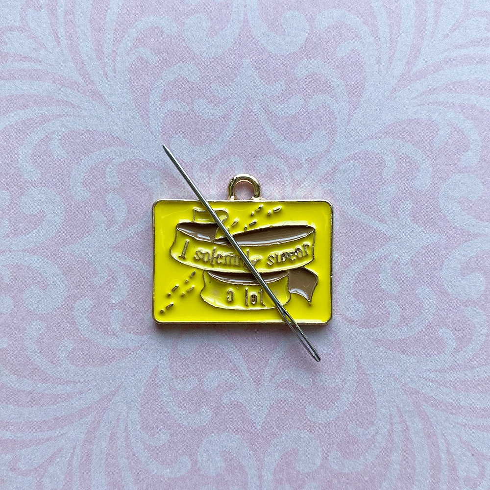 I Solemnly Swear A Lot Needle Minder สําหรับปักครอสติช เก็บติดตามเข็มของคุณ