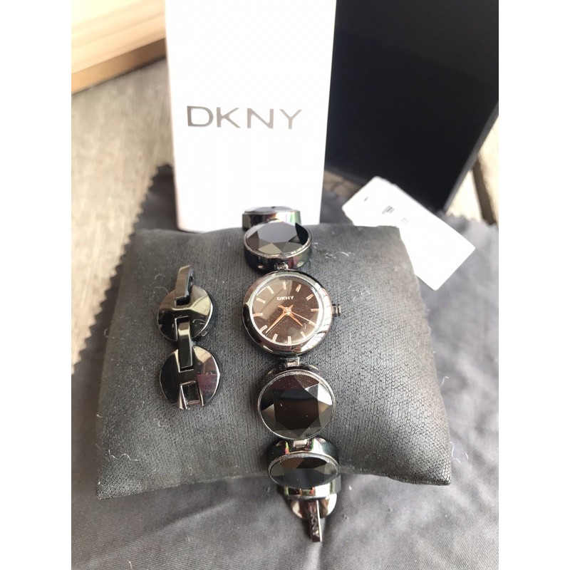 นาฬิกาข้อมือผู้หญิง DKNY มือสอง ของแท้ ราคาถูก
