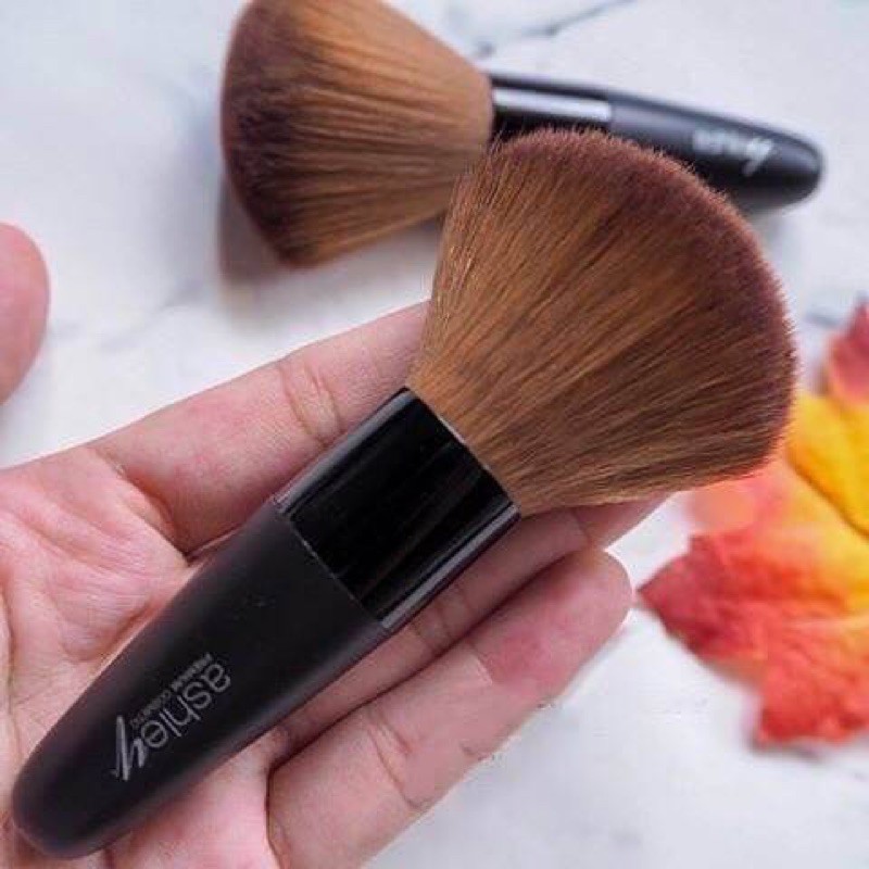 แปรงปัดแก้ม ashley AA-005 แท้ แปรงขนนุ่ม แน่นมาก ไม่หลุดง่าย ล้างทำความสะอาดง่าย พกพาสะดวก