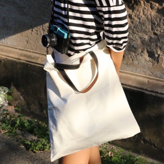 white classic tote