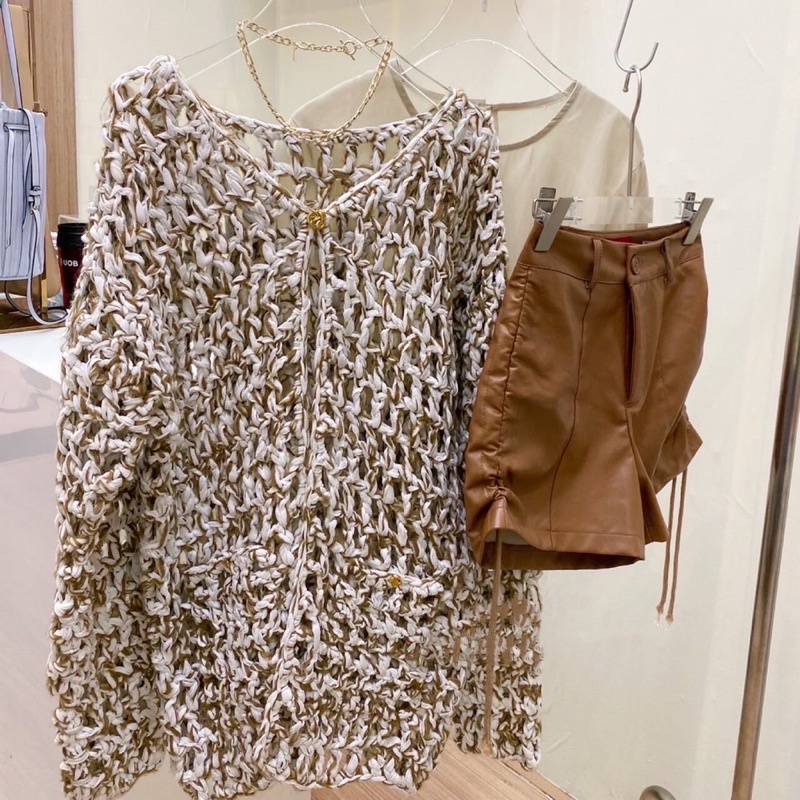 [โละถูกมาก] ❤️‍🔥 zatani knitted c-through outer - brown T818 เสื้อคลุมไหมพรมทอ สีขาวน้ำตาลตัดกัน