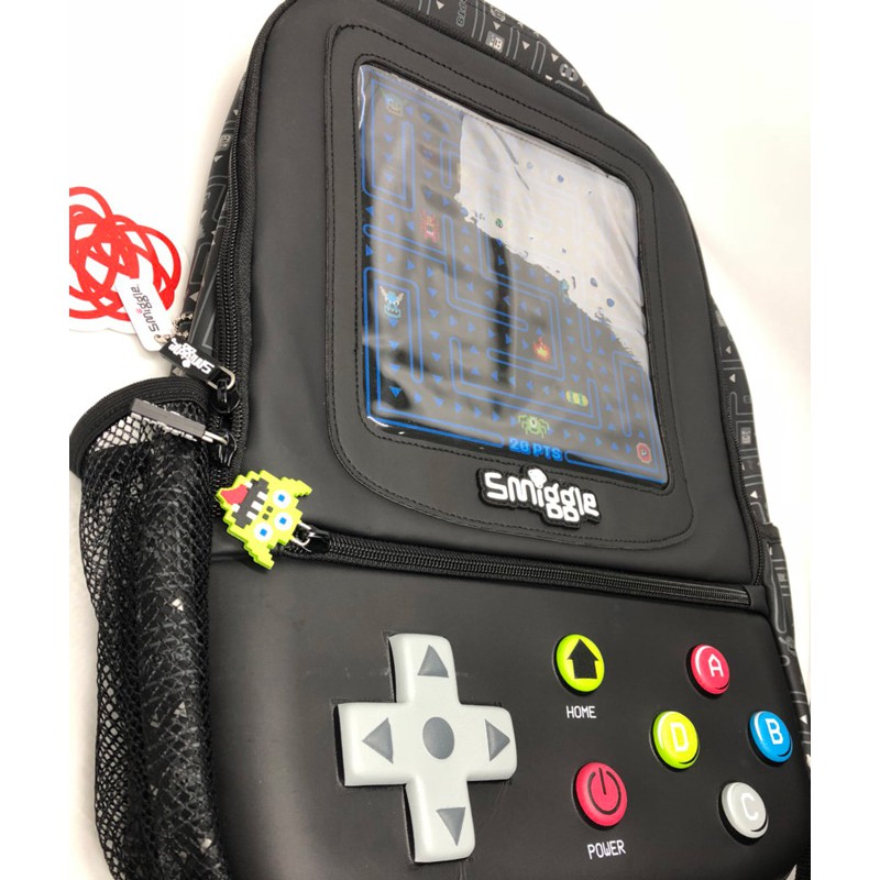 Smiggle Game Flash Backpack สีเงิน และ สีดำ ขนาด16 นิ้ว ป16 พร้อมส่งของแท้ ส่งตรงในไทย