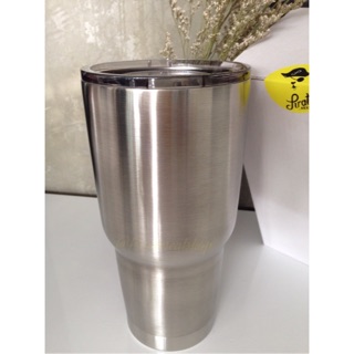 แก้วน้ำคุมอุณหภูมิแบบ แก้ว Yeti  ราคาเพียงใบละ 189 บาท เท่านั้น