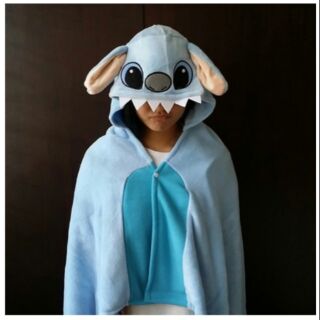 ผ้าคลุม มีฮู้ด ลาย สติช Stitch ตัวเสื้อพับใส่ฮู้ดเป็นหมอนได้ค่ะ เด็กโต ผู้ใหญ่ใส่ได้ค่ะ