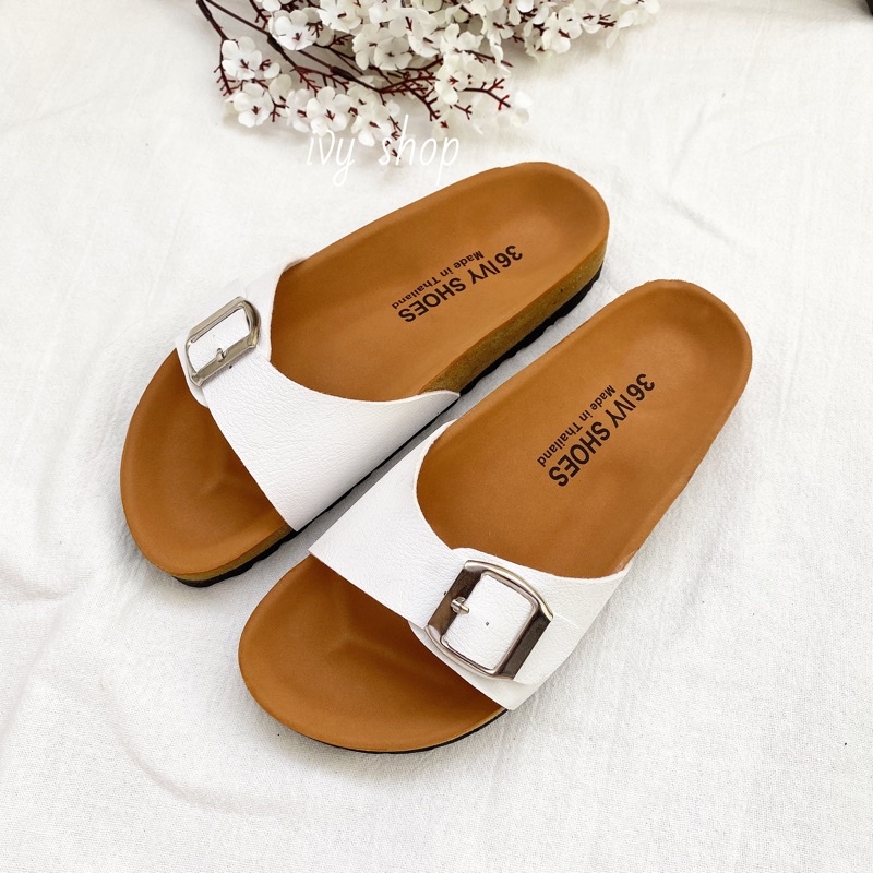 รองเท้าแตะ IVY SHOES (*แนะนำลด 1 ไซส์ ) สไตล์วินเทจ ไบเก้น พื้นนุ่ม หน้าเข็มขัด 1 ตอน สีขาว✨