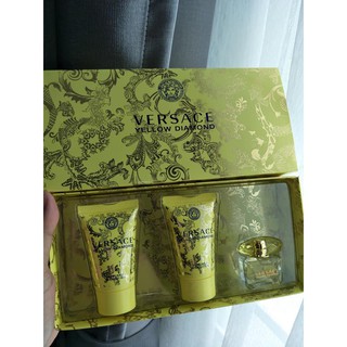 ชุดน้ำหอม VERSACE ขนาดมินิ set เวอร์ซาเช่ น้ำหอม 5ml , เจลอาบน้ำ 25ml และ อาฟเตอร์เชฟ