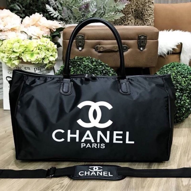 กระเป๋าเดินทางของเเท้จาก Chanel Perfumes Counter VIP Gift With Purchase