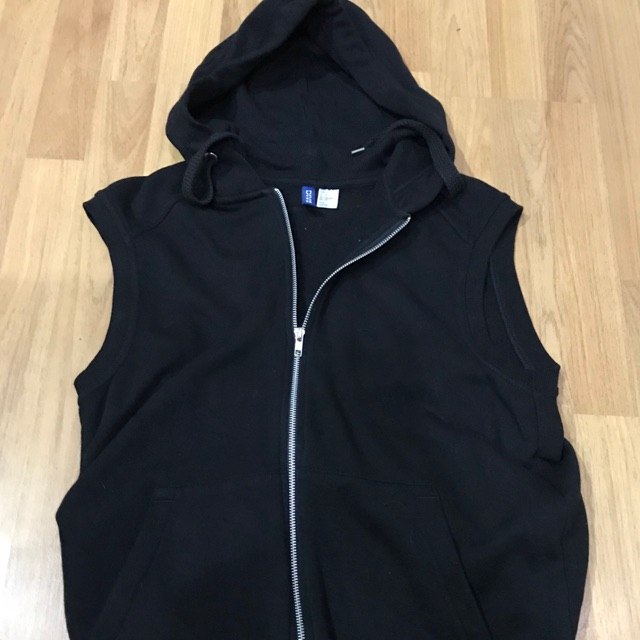 เสื้อวอร์มHoody H&Mแขนกุด แท้ 💯% มือสอง สวยสภาพใหม่