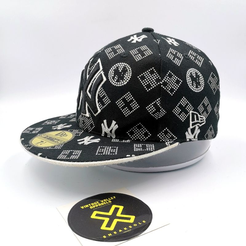 NY Yankees New Era 59Fifty ติดตั้ง