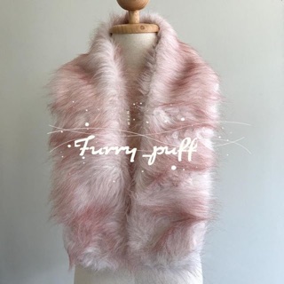 Natural Fur สีขาวแซมแดง