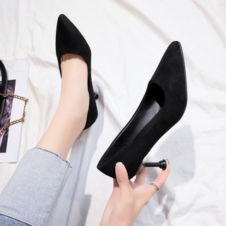 ขนาดใหญ่ stilettos ผู้หญิง 2022 สไตล์ใหม่ pointed toe stiletto ส้นรองเท้าหนังนิ่ม slip-on รองเท้าผู้หญิง