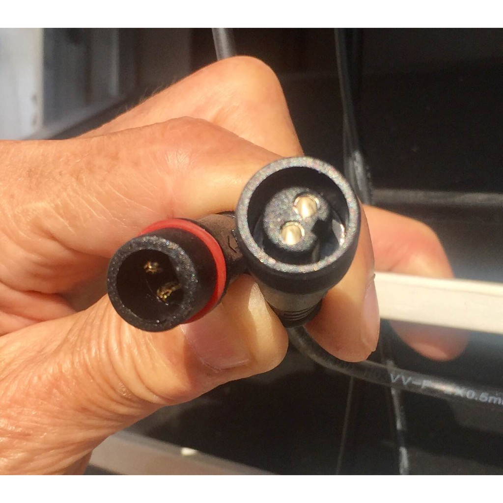 สายต่อ10 เมตรLใช้ได้กับรุ่น JD-8825L ถึง JD-8300L เพิ่มความยาวโซล่าเซลล์ แบบ2รูเสียบ