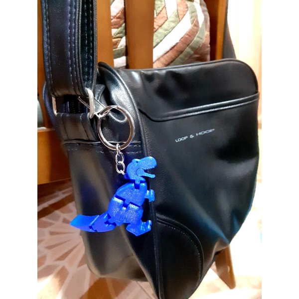 พวงกุญแจ 3D (Flex 3D Printing Keychain): ไดโนเสาร์ สีน้ำเงิน 💙 ขยับน้องได้ ~