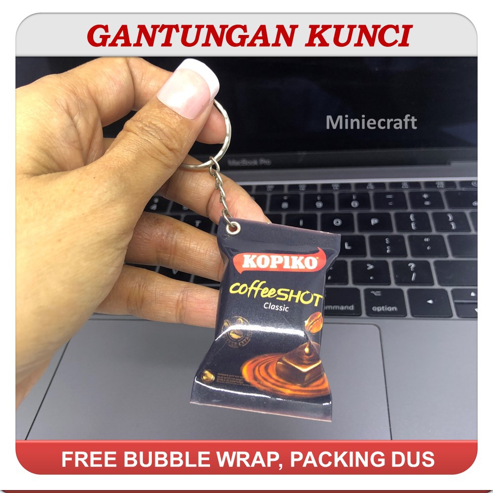 GUNDAN KOPIKO CANDY MINIATURE KEYCHAIN