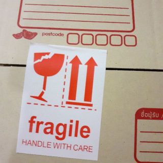 ขั้นต่ำ2แผ่น สติ๊กเกอร์ ระวังแตก Fragile Sticker Label Tag paper Safe ป้ายสติกเกอร์ คำเตือน กล่องพัสดุ อุปกรณ์ แพ็คของ