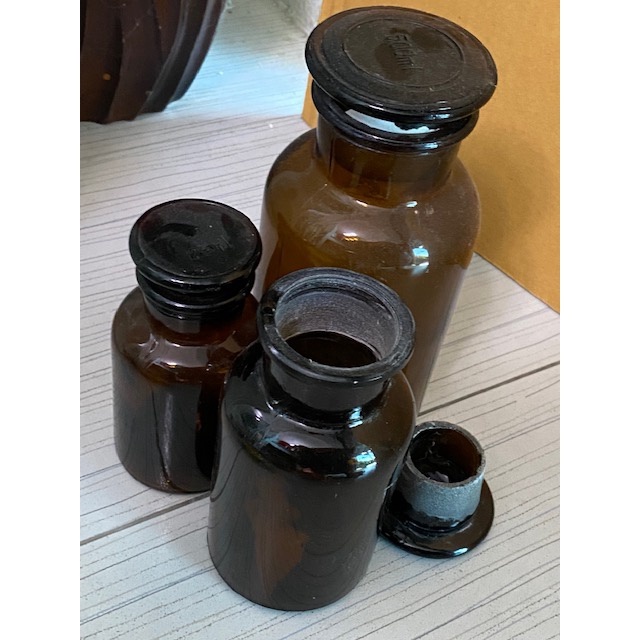 ขวดใส่สาร สีชาปากกว้างจุกแก้ว Reagent bottle ขวดแก้วจีน 30ml 60ml 125ml 250ml สภาพสินค้าไม่ค่อยสวยขอ