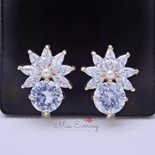 Miss Earring ต่างหูหนีบ CZ White flower